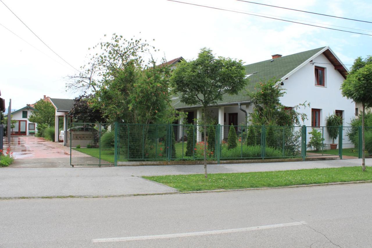 Boulevard Garden House - Free And Save Parking In The Locked Yard Чуприя Екстер'єр фото