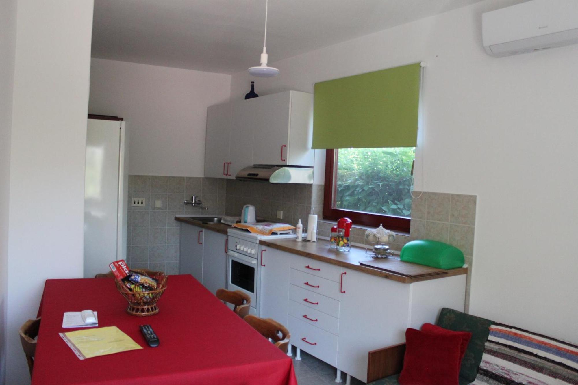 Boulevard Garden House - Free And Save Parking In The Locked Yard Чуприя Екстер'єр фото
